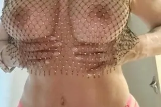 GRAZIELE IN HYANNYS - Image 3